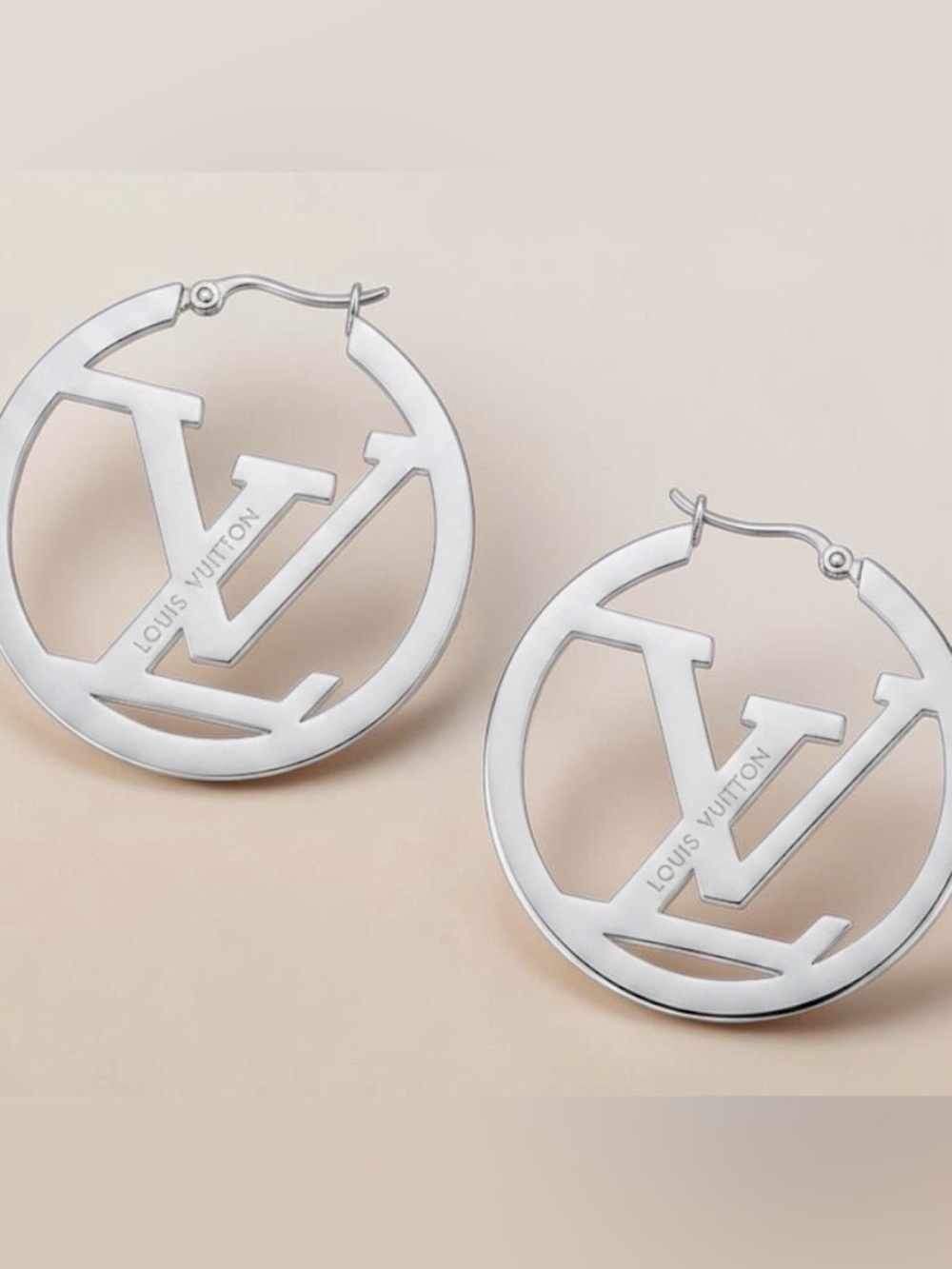 LV Fashion Cutout Loop Earrings